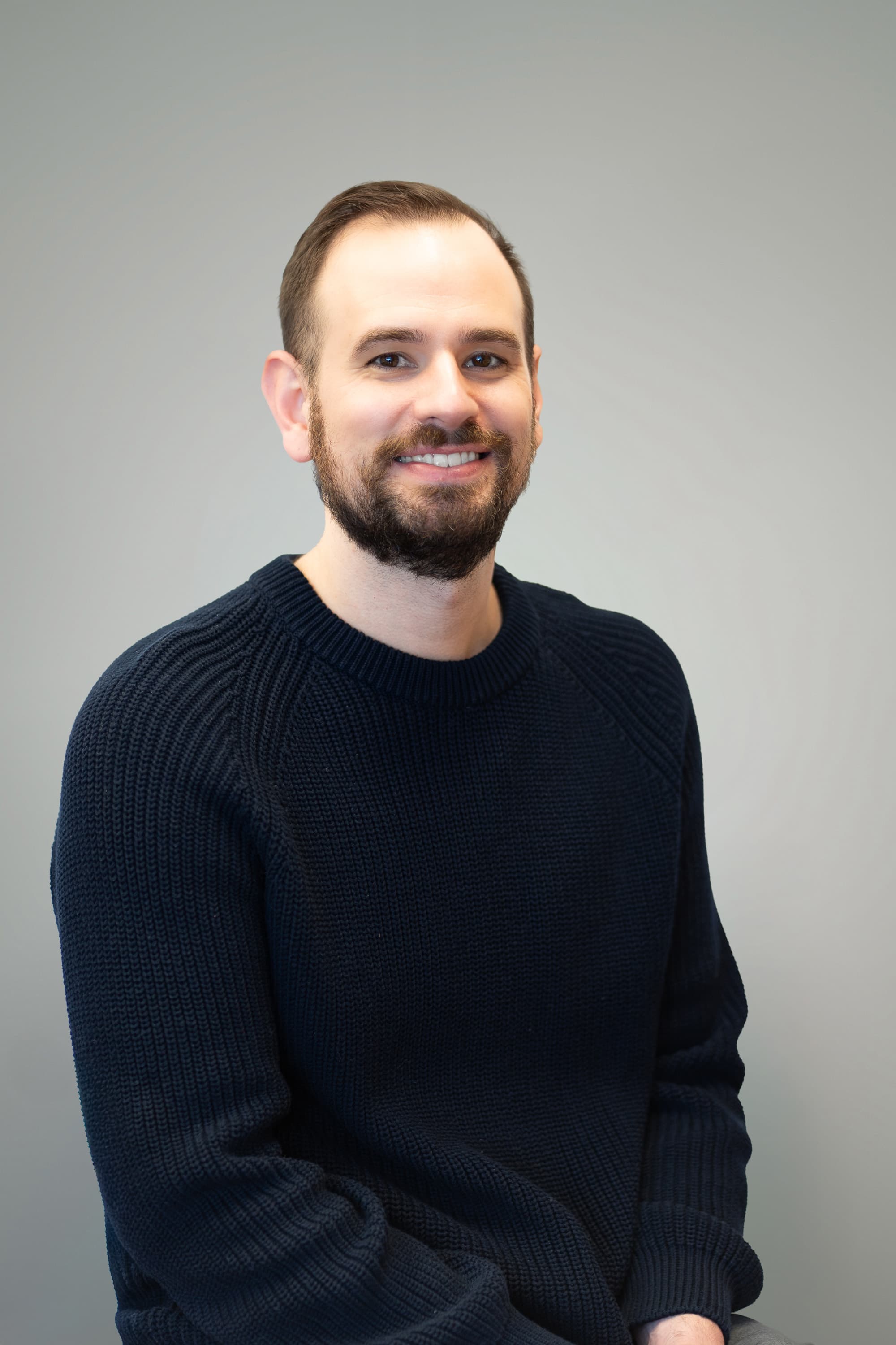 PETE HAYES Headshot